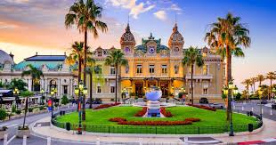 Cassinos em Monte Carlo: Explore a Elegância da Place du Casino
