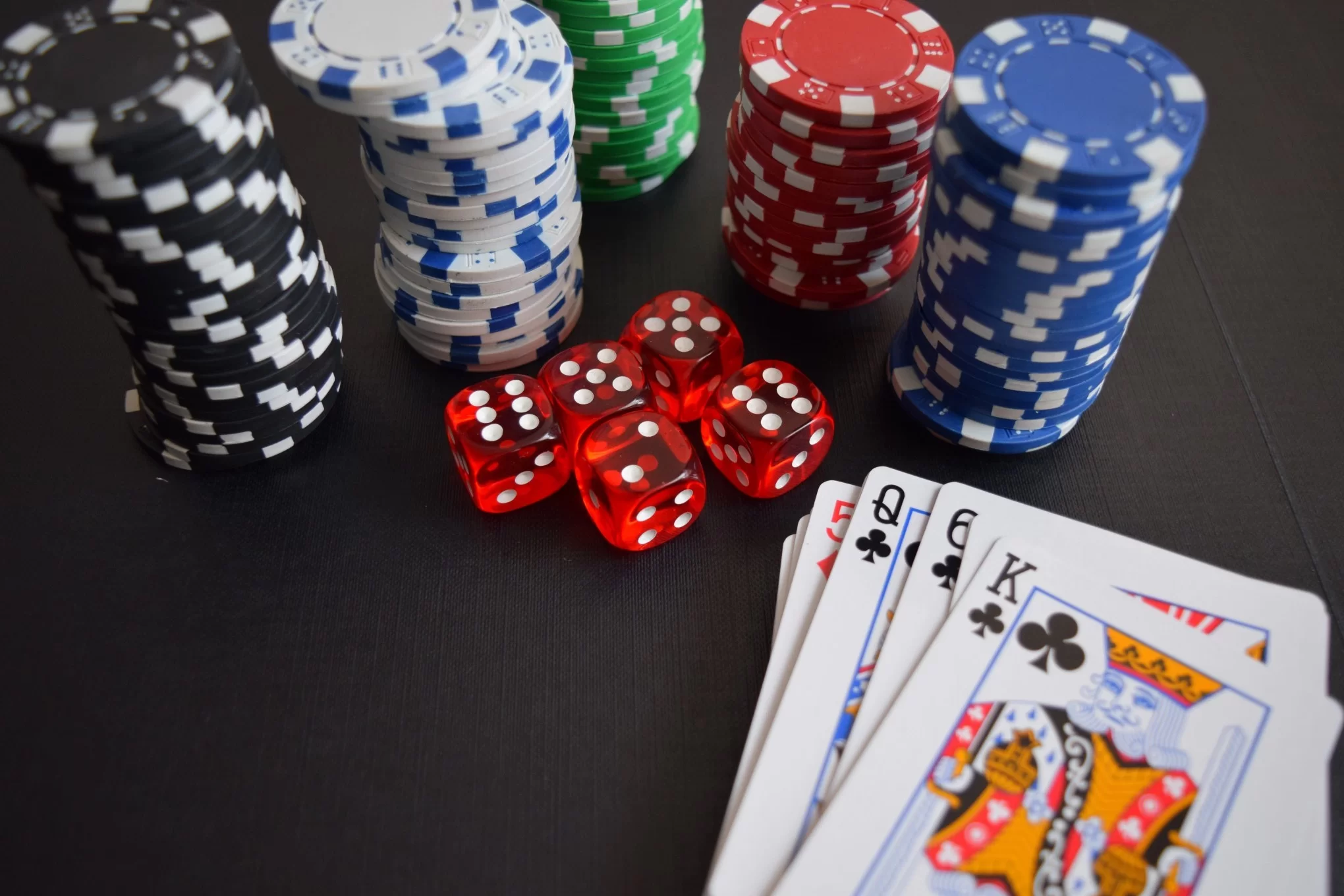 Poker e Diversidade: Promovendo a Inclusão de Diferentes Grupos Étnicos, Culturais e Socioeconômicos