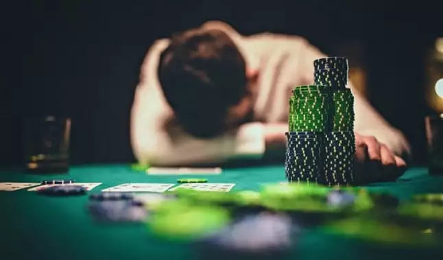 Poker e Resiliência: Lidando com Derrotas e Adversidades no Jogo e na Vida