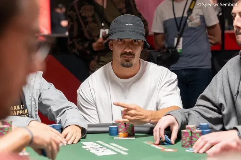 José Carlos Brito Avança para a Mesa Final do Monster Stack da WSOP